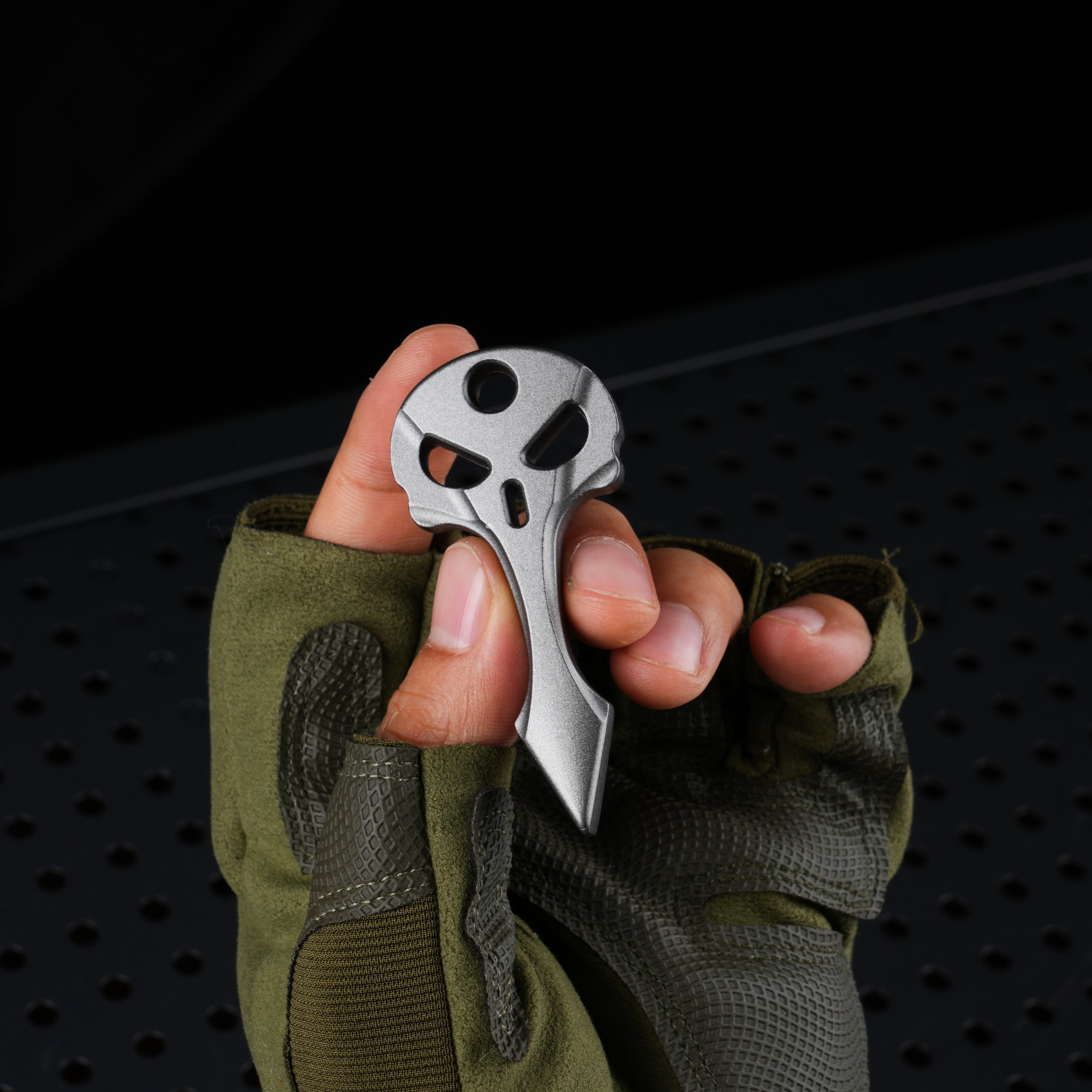 EDC Tactical Window Breaker Tool – Zinc Alloy Emergency Glass Breaker ...
